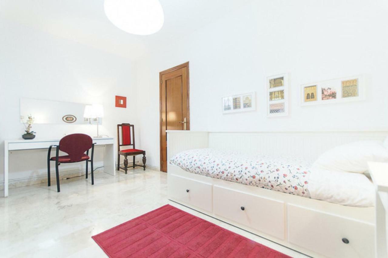 Afan Granada Y Parking Incluido Apartment Exterior photo