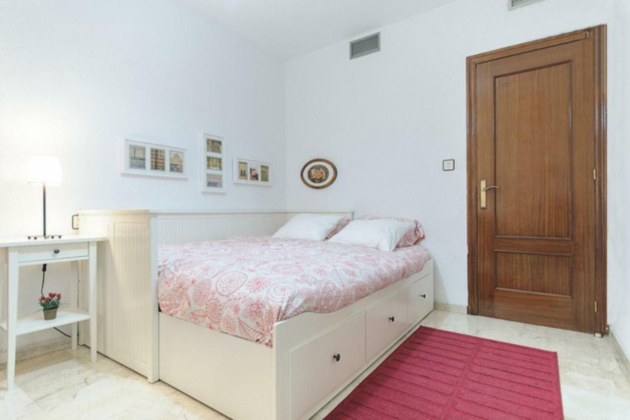 Afan Granada Y Parking Incluido Apartment Exterior photo